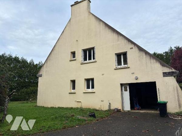 Maison a Vendre à BRIEC, en Finistère Sud (29), en Campagne, Maison Traditionnelle comprenant e...