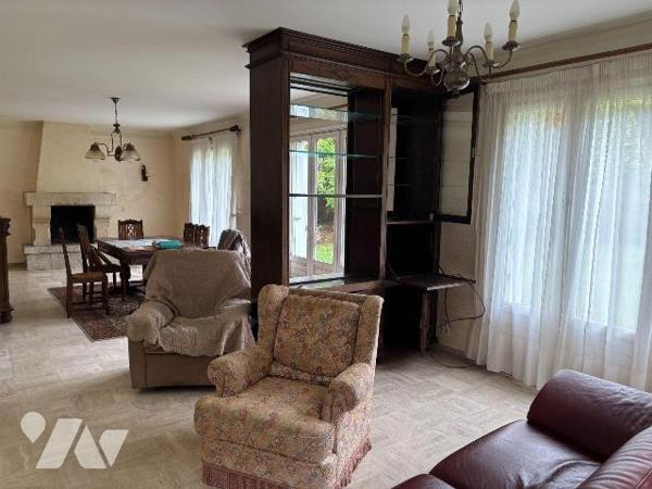 Maison a Vendre à BRIEC, en Finistère Sud (29), en Campagne, Maison Traditionnelle comprenant e...