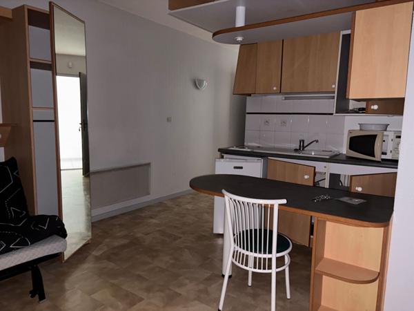 Appartement 1 pièce à louer La Rochelle - 17000 / Réf: 2565