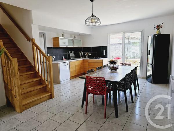 Maison à vendre  3 pièces - 75 m 2   LE FENOUILLER  - 85