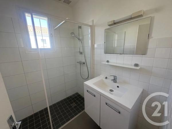 Maison à vendre  3 pièces - 75 m 2   LE FENOUILLER  - 85