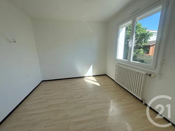 Maison à vendre  3 pièces - 75 m 2   LE FENOUILLER  - 85