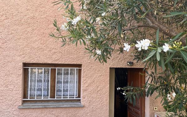 Appartement à vendre    3 pièces • 56 m2 Saint-Cyr-sur-Mer