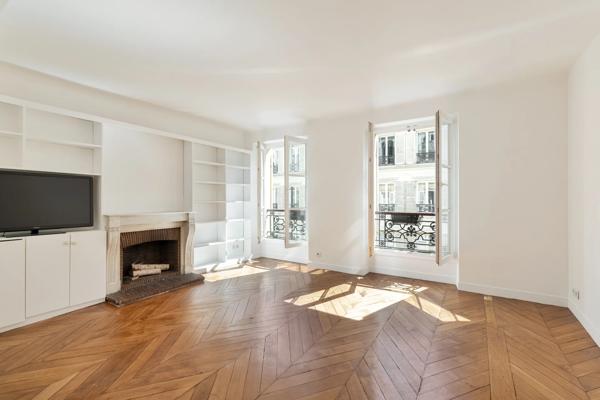 Appartement Paris 9 e - NOUVELLE ATHÈNES / RUE PAUL ESCUDIER