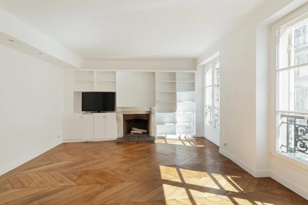 Appartement Paris 9 e - NOUVELLE ATHÈNES / RUE PAUL ESCUDIER