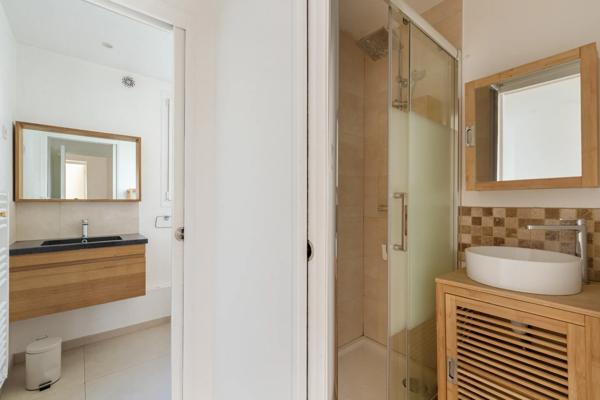 Appartement Paris 9 e - NOUVELLE ATHÈNES / RUE PAUL ESCUDIER