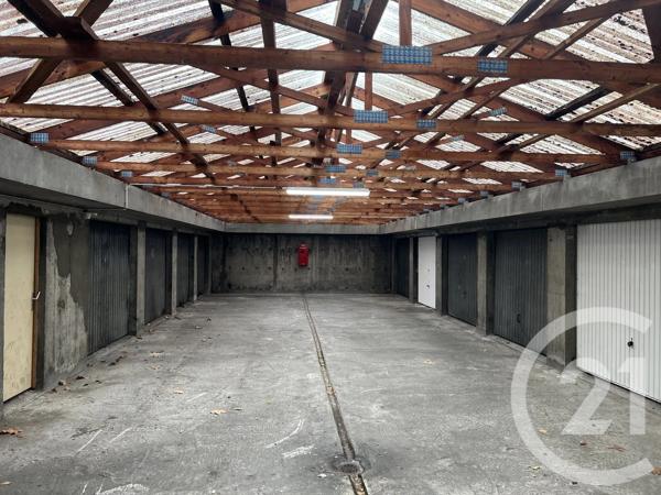 Parking à vendre  15 m 2   GRENOBLE  - 38