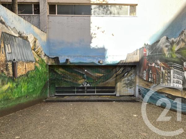 Parking à vendre  15 m 2   GRENOBLE  - 38