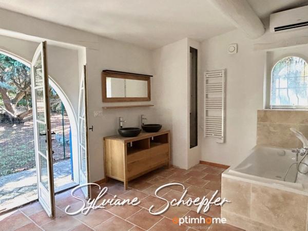 Mas rénové 4 chambres - Piscine dans une résidence sécurisée