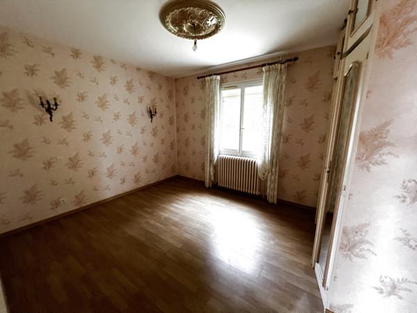 PAVILLON 3 CHAMBRES - GARAGE - TERRAIN