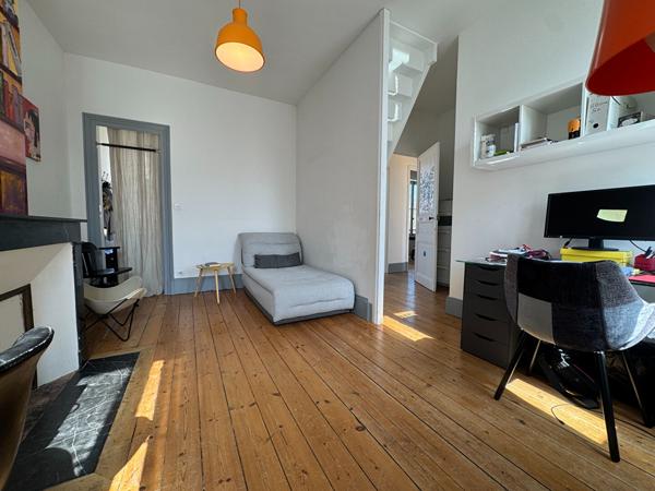 Rochefort Centre-Ville : Maison de Maître 230m² - 6 chambres, jardin et garage attenant
