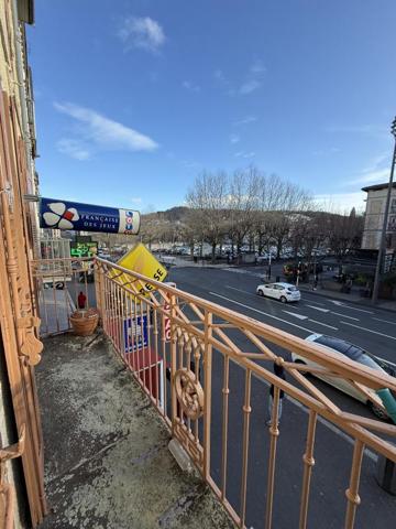 31/33 RUE SAINT GILLES - F2 au 1er - Hyper centre