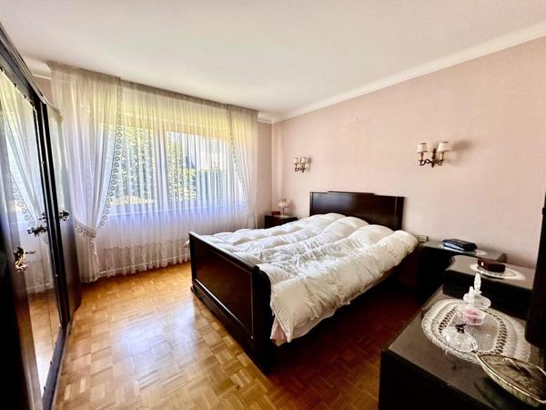 Plain pied sur sous-sol - F6 - garage double, terrasse et jardin