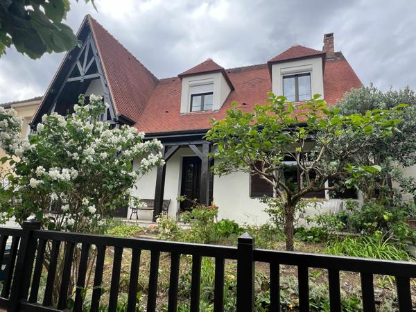 Maison à vendre    5 pièces • 140,24 m2 Champs-sur-Marne