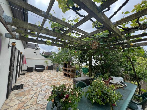 Maison à vendre    5 pièces • 140,24 m2 Champs-sur-Marne