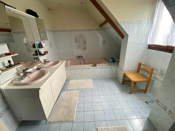 Maison à vendre    5 pièces • 140,24 m2 Champs-sur-Marne