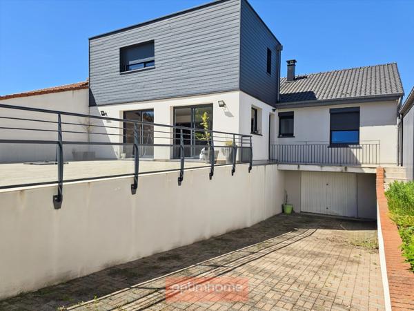 MAISON SEMI PLAIN-PIED 150 m² 4 CHAMBRES SOUS-SOL COMPLET JARDIN EXPO SUD
