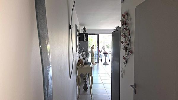 Vente                                                      Appartement
                        
                     3 pièces                      65 m2                     à Le Lavandou