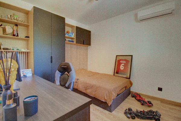 Villa T4/5 moderne et récente 110 m2 - Studio indépendant 40 m2 - Piscine