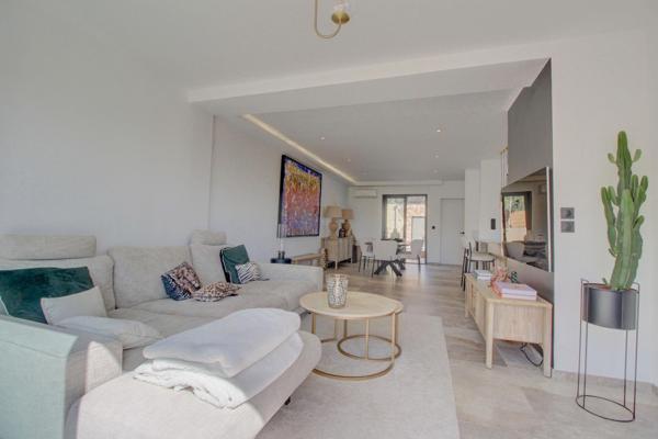 Villa T4/5 moderne et récente 110 m2 - Studio indépendant 40 m2 - Piscine