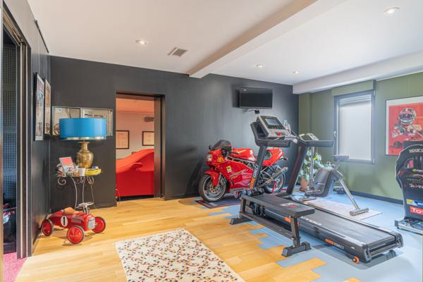 Maison 8 pièces - 271 m² Exclusivité efficity