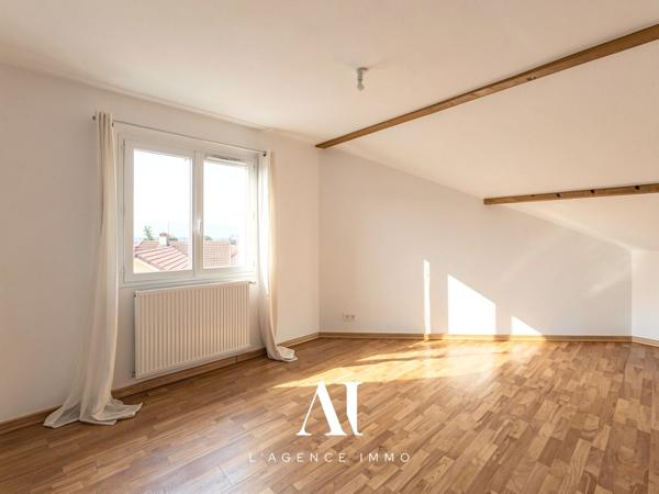Maison T5 lumineuse 4 chambres jardin terrasse Thoiry 01710