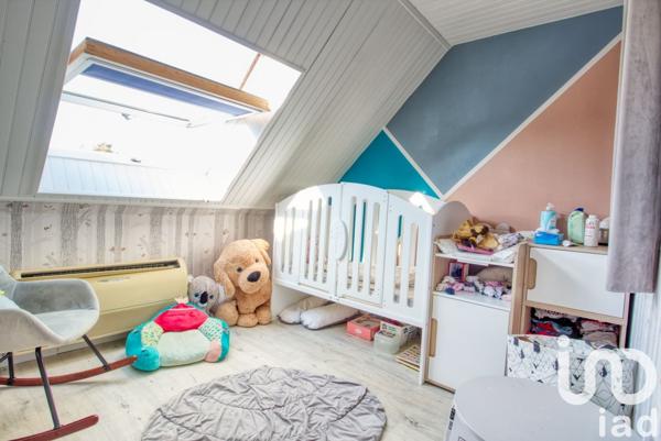 Maison traditionnelle 6 pièces de 126 m² à Magny-en-Vexin (95420)