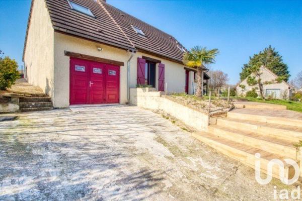 Maison traditionnelle 6 pièces de 126 m² à Magny-en-Vexin (95420)
