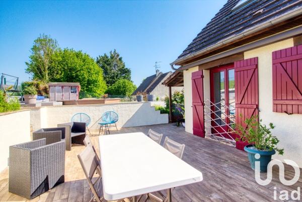 Maison traditionnelle 6 pièces de 126 m² à Magny-en-Vexin (95420)