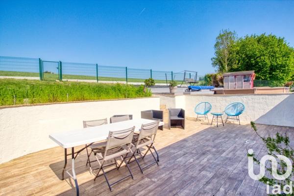 Maison traditionnelle 6 pièces de 126 m² à Magny-en-Vexin (95420)