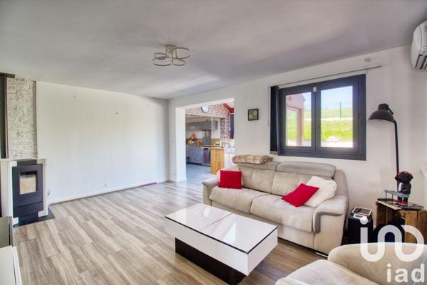 Maison traditionnelle 6 pièces de 126 m² à Magny-en-Vexin (95420)