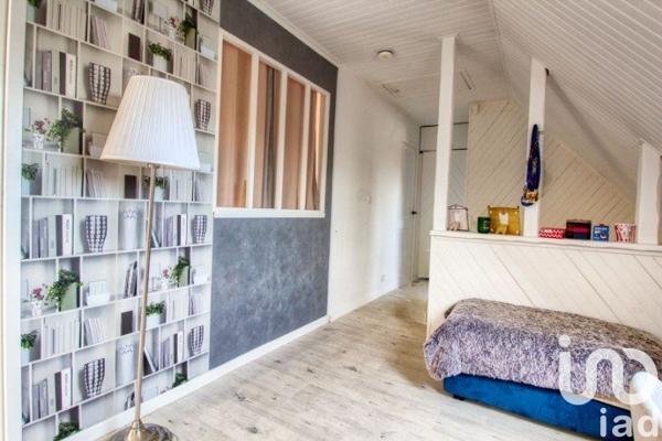 Maison traditionnelle 6 pièces de 126 m² à Magny-en-Vexin (95420)