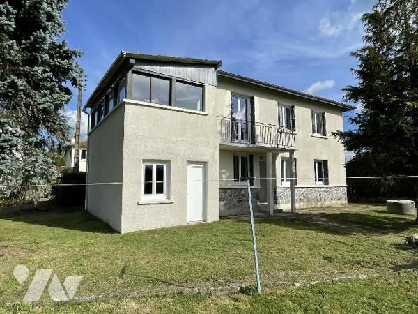 Maison entièrement rénovée avec jardin