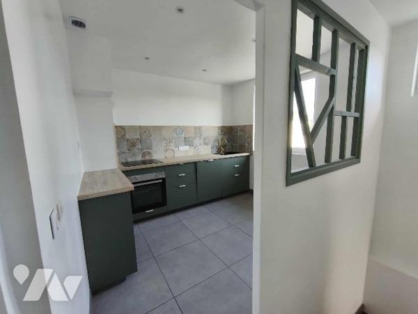 Maison entièrement rénovée avec jardin