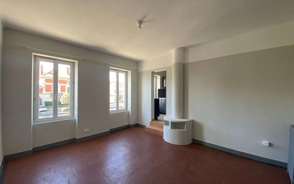 Appartement à louer    3 pièces •  Caussade