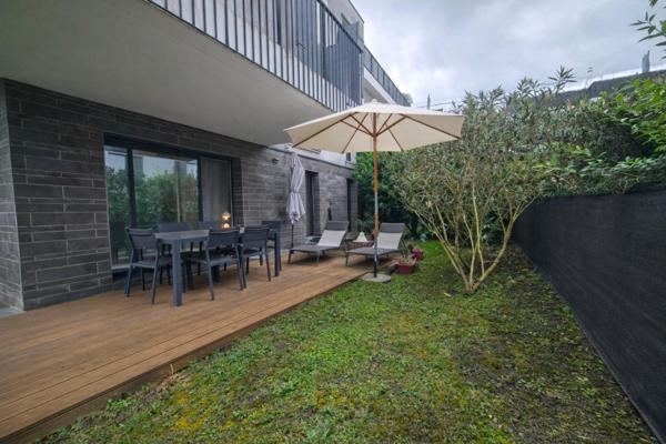 Appartement 3 chambres dans copropriété de 2018 - 2 places de stationnement en sous-sol