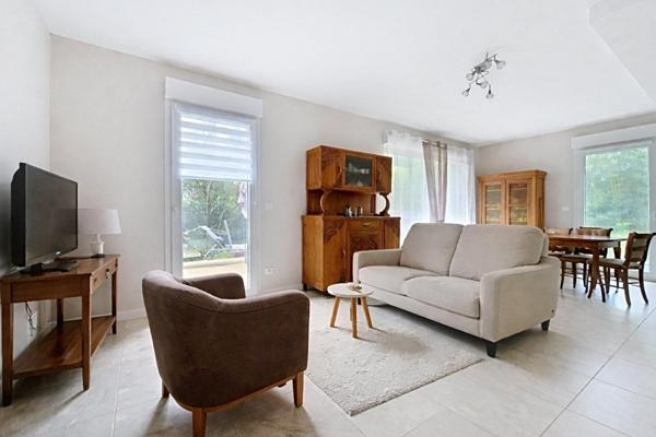 Appartement 3 chambres dans copropriété de 2018 - 2 places de stationnement en sous-sol