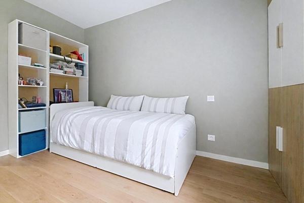 Appartement 3 chambres dans copropriété de 2018 - 2 places de stationnement en sous-sol