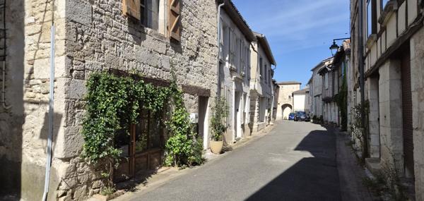 Maison à vendre à Montpezat-de-Quercy (82270) - Tarn-et-Garonne
