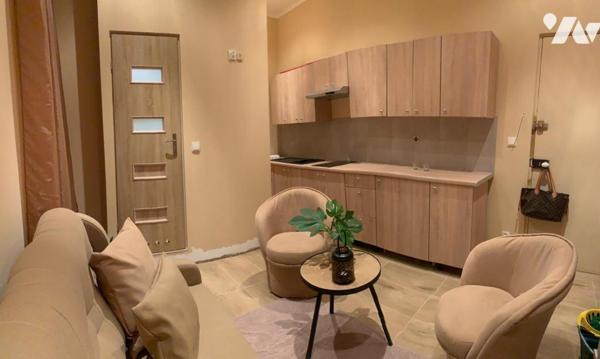 Studio Menton proche RCM, 16 m² ancien palace avec parking collectif 