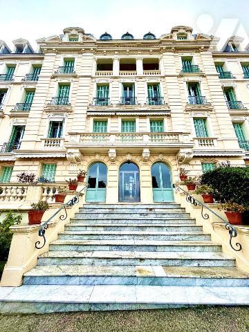 Studio Menton proche RCM, 16 m² ancien palace avec parking collectif 