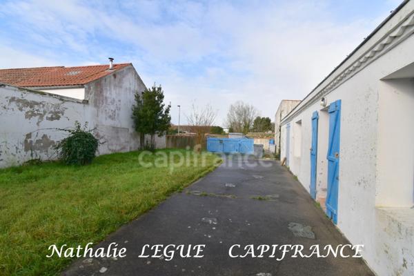 LA BARRE DE MONTS (85) VENDEE entre SAINT JEAN DE MONTS et NOIRMOUTIER , longère 86m²,3chambres,maison 48m²,2 chambres,terrain755m²,puits