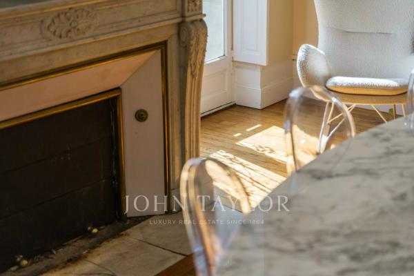APPARTEMENT HAUT DE GAMME - 4 PIECES - ASCENSEUR - CLIMATISATION - CENTRE VILLE