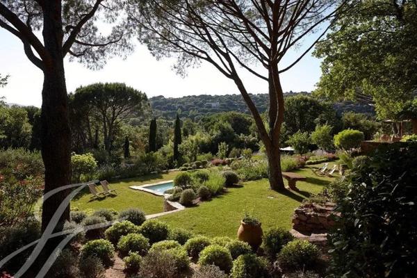 Superbe Bastide proche du village