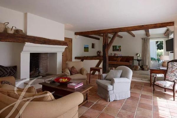 Superbe Bastide proche du village