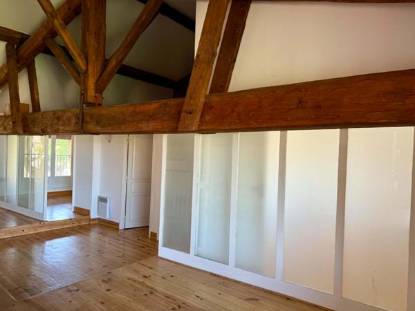 DUPLEX DANS UN ESPRIT LOFT AVEC TERRASSES ET PARKING