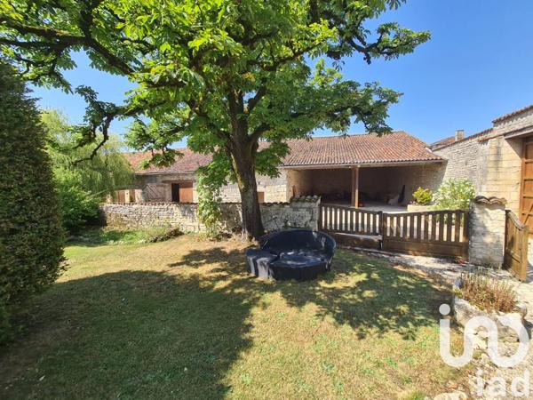 Maison à vendre 6 pièces 207 m² Beauvais-sur-Matha