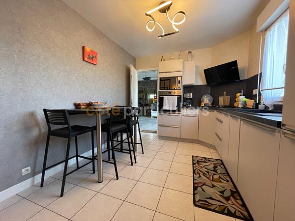 Vente
                Maison81 m² - 4 Pièces -
                    LE MOLAY LITTRY (14330)