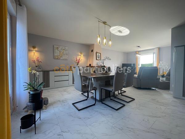 Vente
                Maison81 m² - 4 Pièces -
                    LE MOLAY LITTRY (14330)