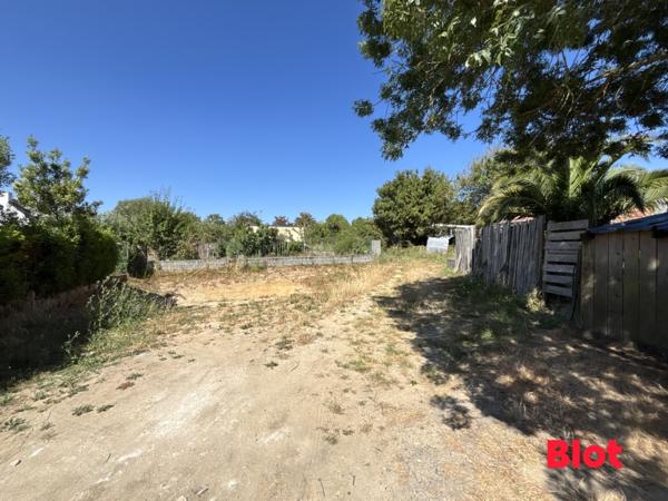 Terrain 537m²
